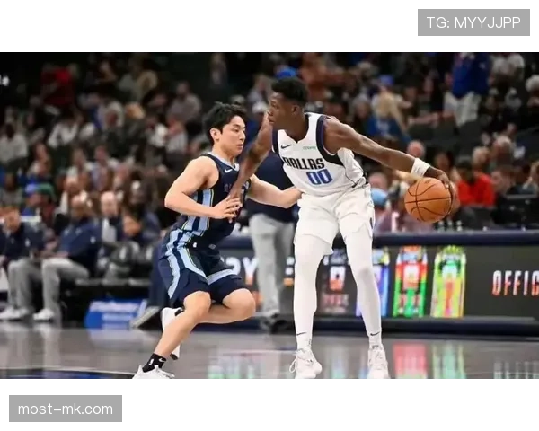 解析FIBA和NBA的五大核心规则区别,帮你看懂国际与职业赛事差异 解析FIBA和NBA的五大核心规则区别,帮你看懂国际与职业赛事差异